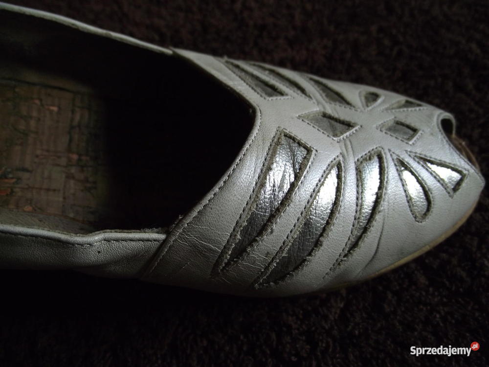 SKÓRZANEWŁOSKIE BUTY LETNIE NA KOTURNIE r 36 37 szary/srebrny Piła sprzedam