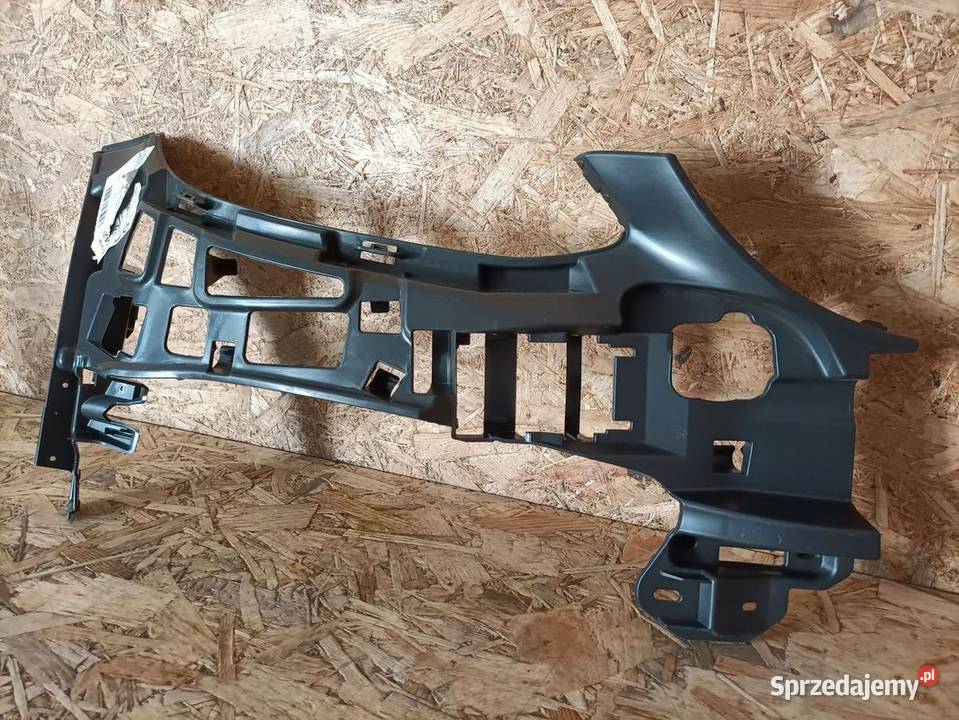 MERCEDES CKLASA W205 15 ŚLIZG MOCOWANIE ZDERZAK osobowe Pozostałe Pleszew