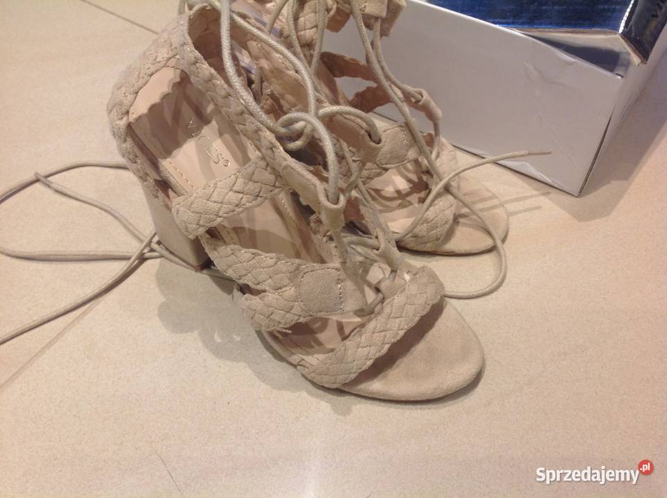 Zamszowe Sandałki Beżowe wiązane Damskie r 35 j