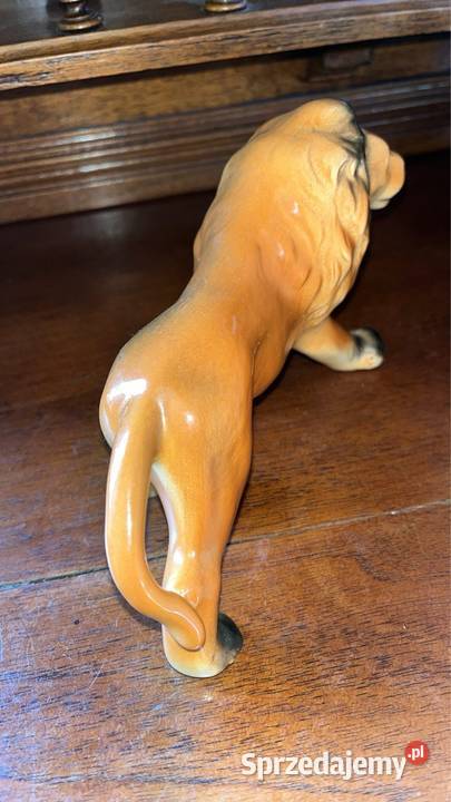 Figurka Lew Bez sygnatury Figurka porcelanowa Gdańsk