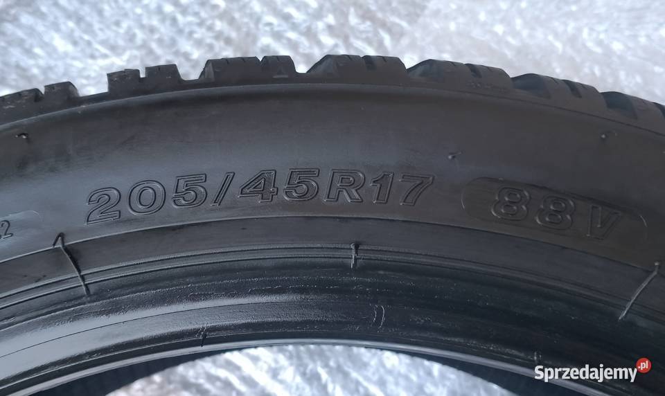 Opony zimowe 20545R17 Łomianki