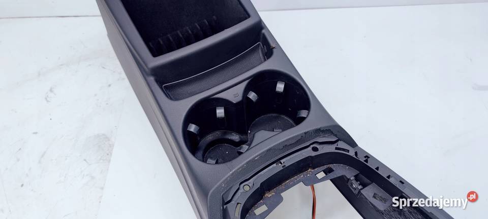 TUNEL ŚRODKOWY AUDI Q5 8R 8R0863242A osobowe Przystajń