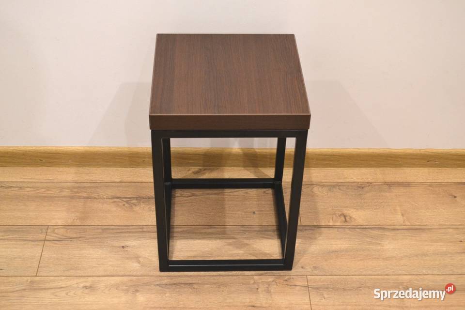 Taboret Nakaslik stolik łóżku stojak pod kwiatek Zalesie sprzedam