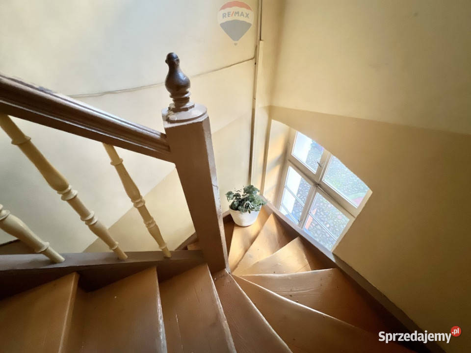mieszkanie 2 pok w centrum Gniezna z piwnicą kamienica Gniezno
