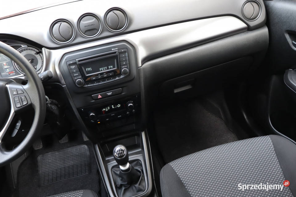 Suzuki Vitara 14 BoosterJet wielofunkcyjna kierownica Zabrze