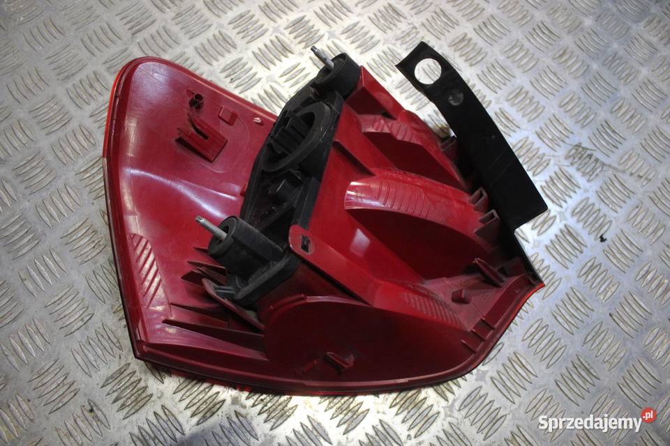 LAMPA PRAWY TYŁ CITROEN C5 III X7