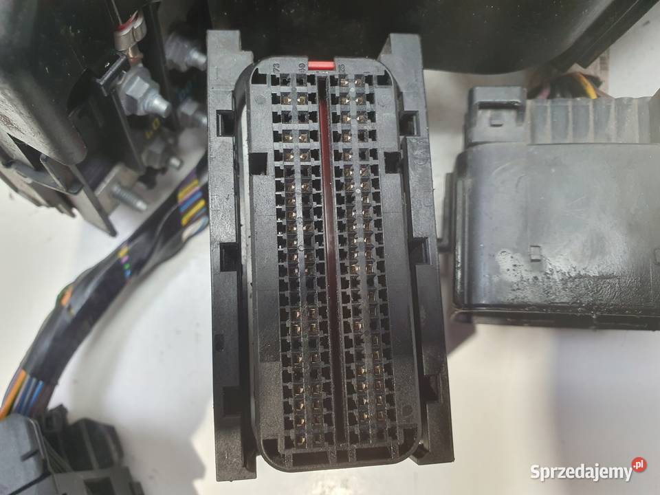 Volvo S60 II V60 16 T3 INSTALACJA SILNIKA wiązka osobowe lubelskie