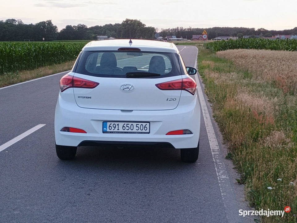 Hyundai i20 Miejski Hyundai i20 11 CRDI II gniazdo USB