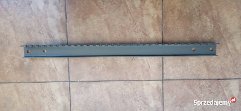 LISTWA PODAJNIKA POCHYŁEGO 653mm CLAAS 630642 Do kombajnów sprzedam