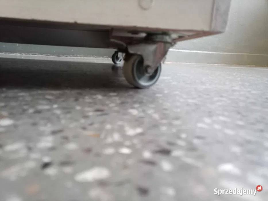 Wieszaki na ubrania sklepowe wyposażenie sklepu Krasnystaw sprzedam