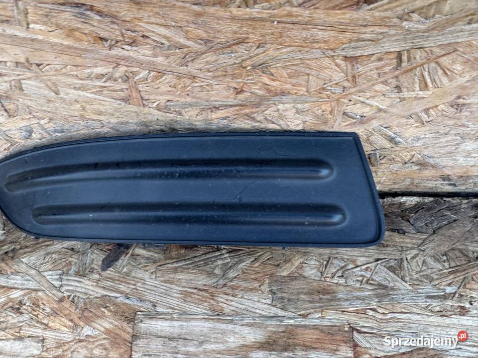 Kratka zderzaka przód prawa rh Toyota corolla Międzychód