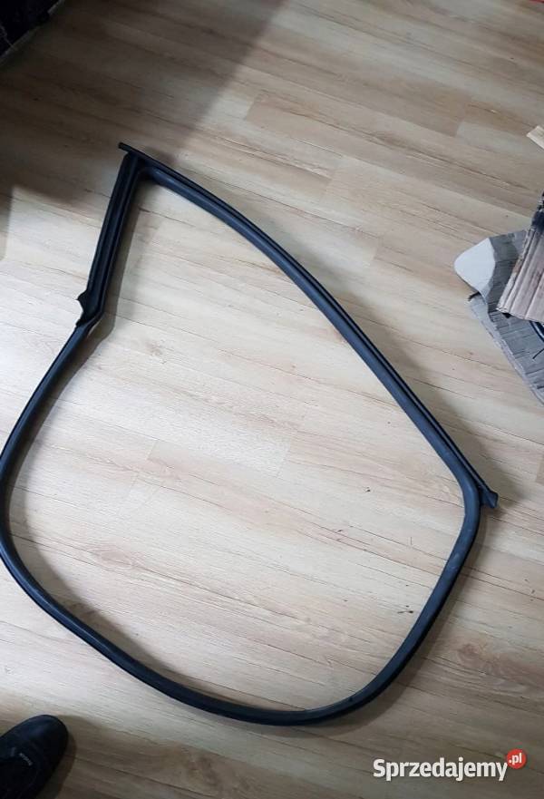 Uszczelki drzwi Maserati Ghibli Wyposażenie wnętrza Części sprzedam