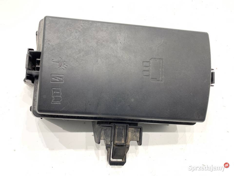SKRZYNKA BEZPIECZNIKÓW VW GOLF VII Kombi 16 115