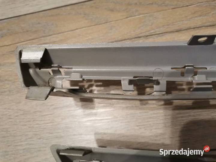 MERCEDES EKLASA W213 GRILL ATRAPA A2138880160 Części samochodowe