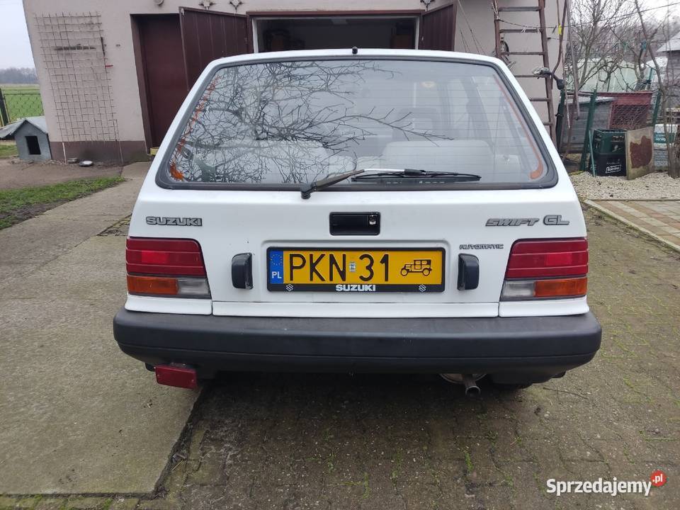 Suzuki Swift mk1 1987 automat zabytek żółte radio