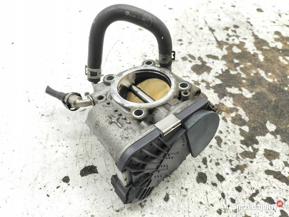 PRZEPUSTNICA 55561495 16 16V Opel Astra IV 2009 sprzedam