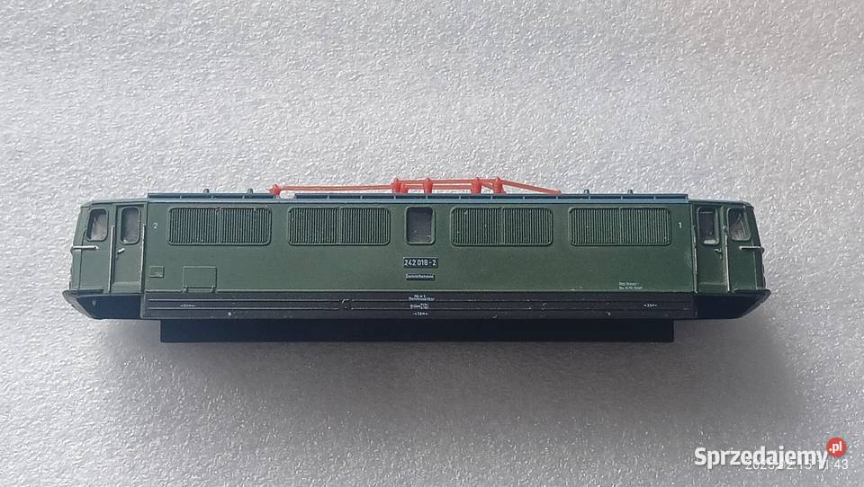 Obudowa lokomotywy BR 242 TT