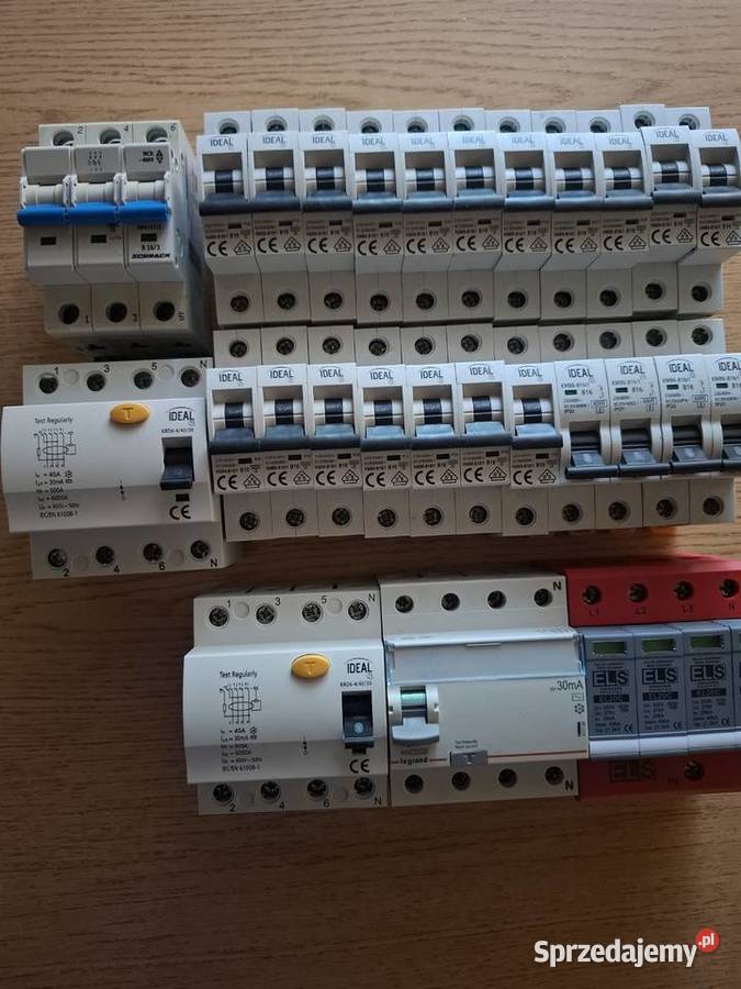 Zestaw bezpieczników i osprzętu elektrycznego Sulmierzyce