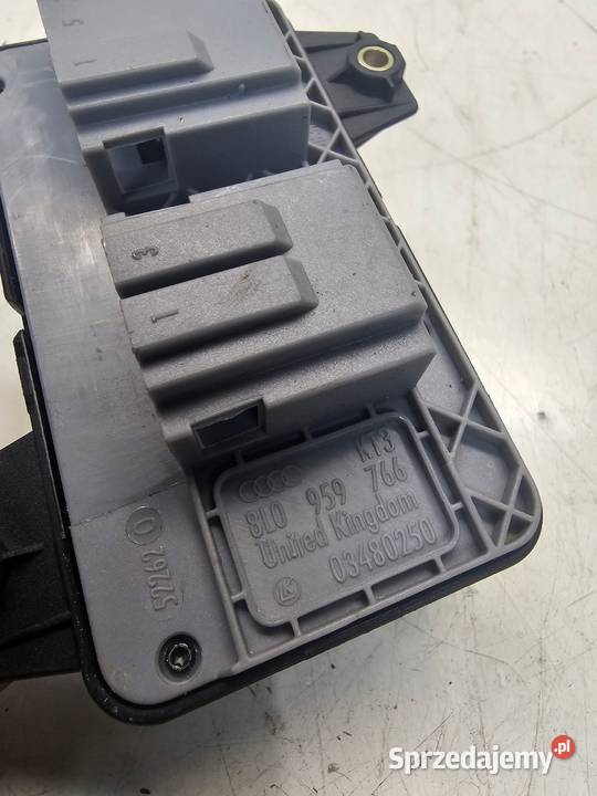 PRZEŁĄCZNIK REGULACJI FOTELA PRAWY AUDI A3 8L śląskie