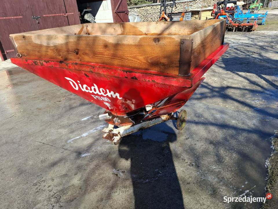 Rozsiewacz Nawozu Diadem 800 l 15 m świętokrzyskie