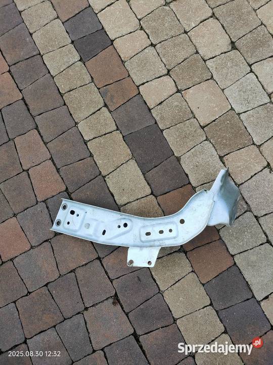 Wspornik mocowanie błotnika lewy przód mazda osobowe Turek sprzedam
