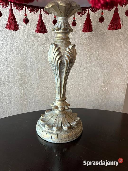 Elegancka lampa stołowa czerwona