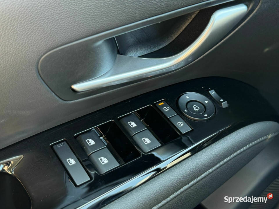 Salon Polska Autoryzowany dealer Faktura VAT 23 manualna