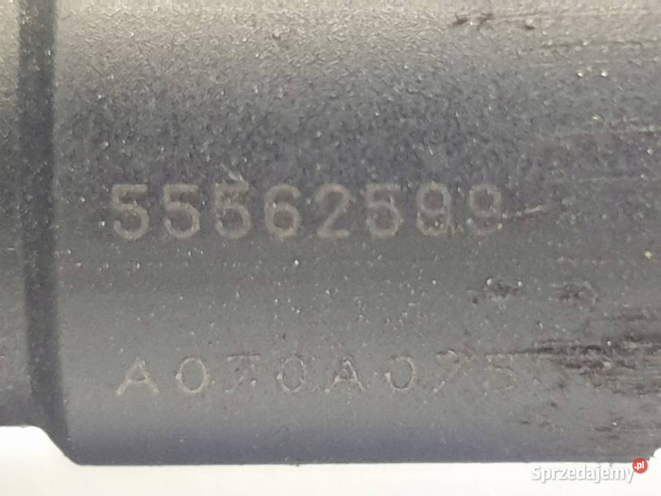 Opel Zafira B 16 16V Z16XER WTRYSKIWACZ 55562599 Wtryskiwacze Janów