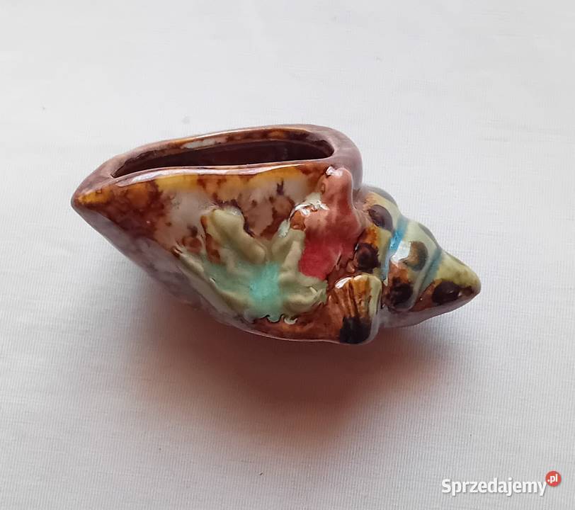 Ceramiczny szkliwiony pojemnik w formie muszli wielkopolskie Koźminek