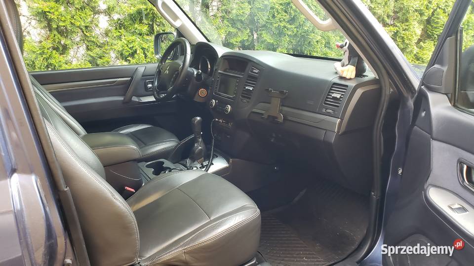 MITSUBISHI Pajero IV