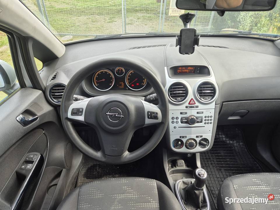 Opel Corsa D 2011 5Dzwiowy 119 przebieg Klima Legnica sprzedam