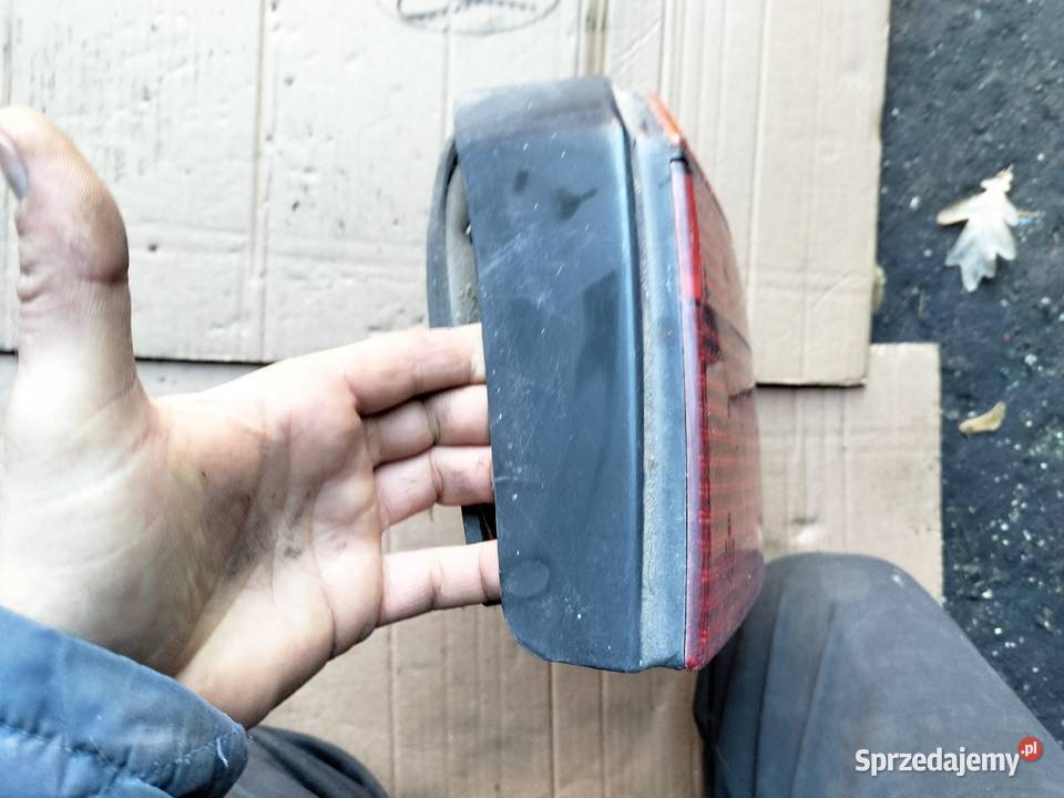 GOLF 3 MK3 LAMPA TYLNA PRAWA Kamień-Kolonia