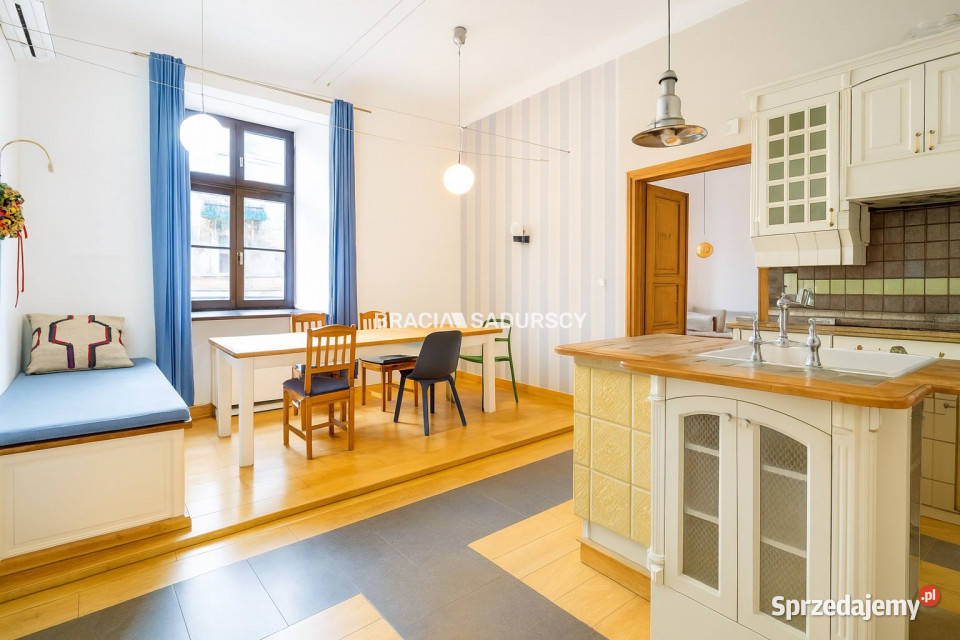 sprzedaży mieszkania Kraków Kalwaryjska 7505m2 kamienica sprzedam