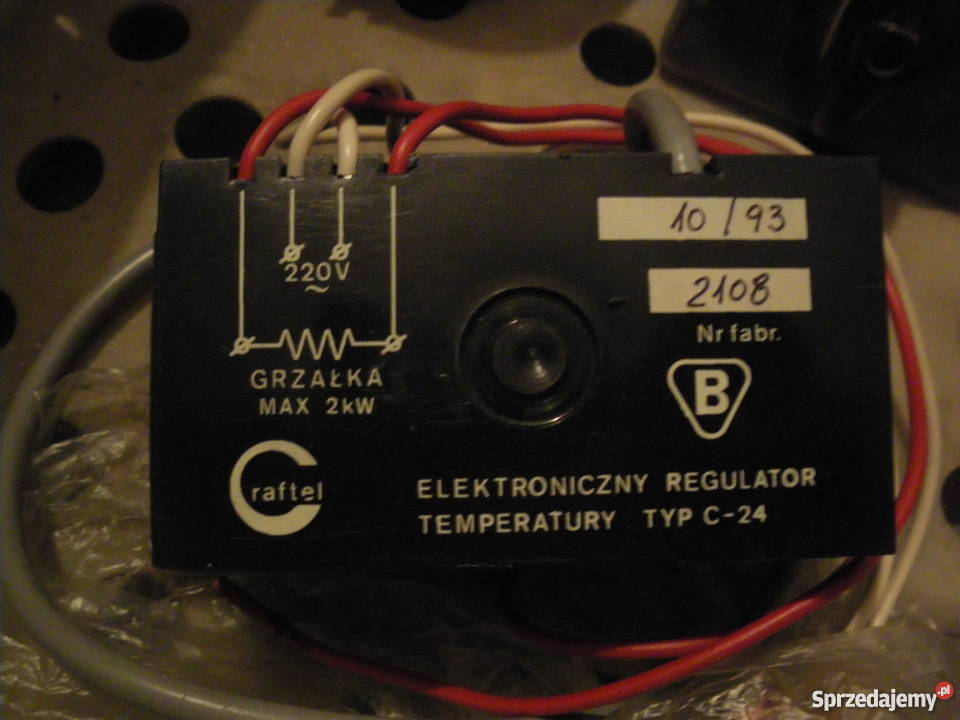 Elektroniczny regulator temperatury typ C24