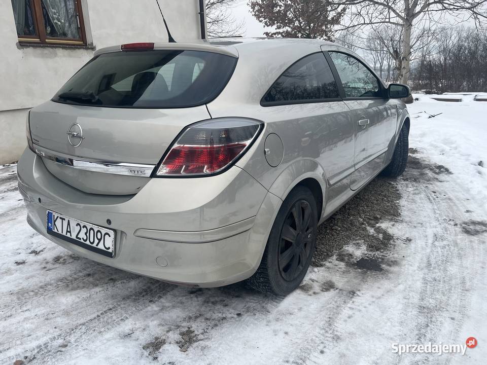 Opel Astra H GTC 16 benzyna 2006 komplet zimówki Nowy Sącz