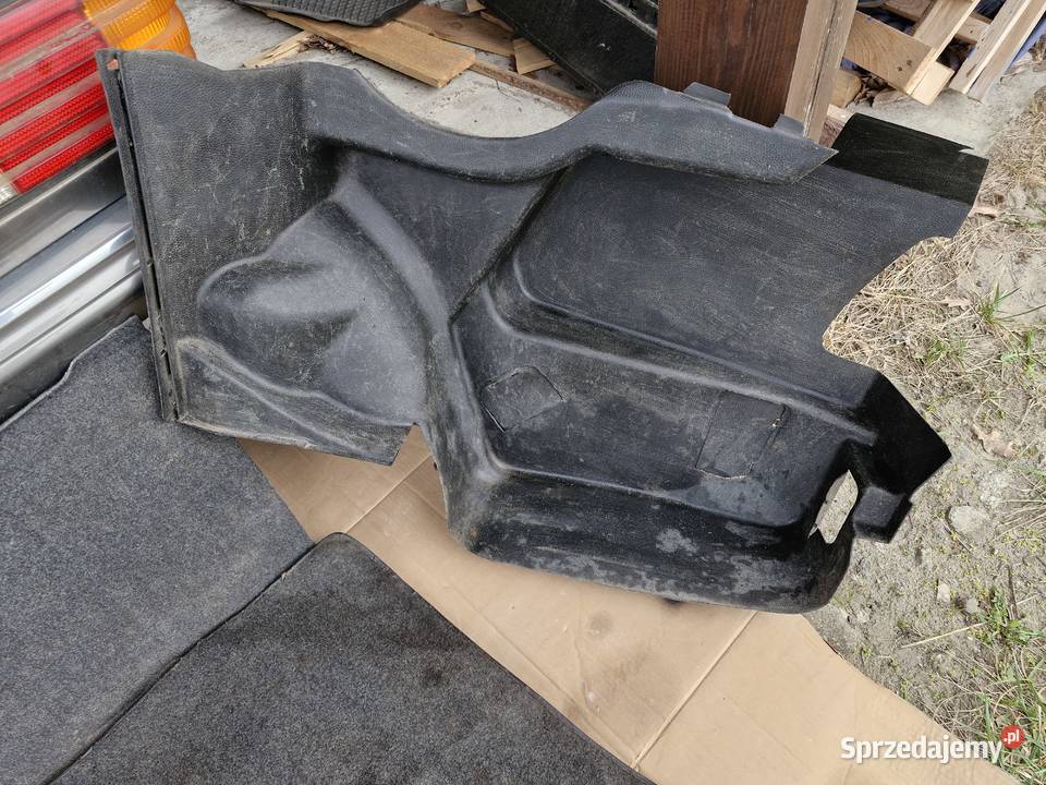 mercedes 124 tapicerka bagażnika boczki dywan