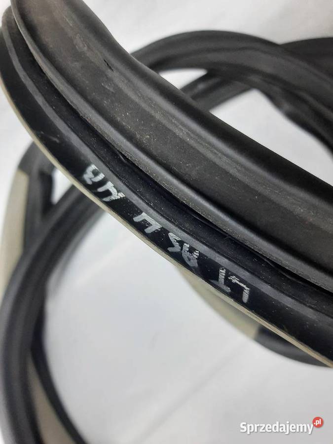 Opel Astra H 3 III HB uszczelka drzwi Lewy tył Ksawerów