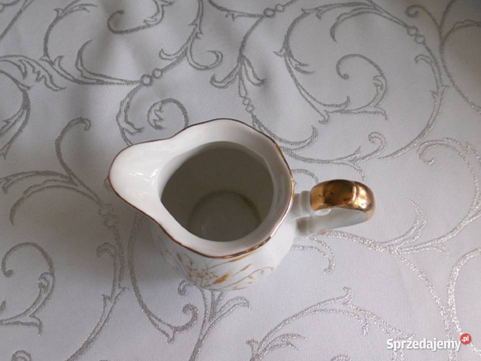 Porcelanowy mlecznik