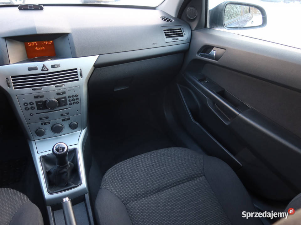 Opel Astra 14 16V Hatchback Katowice