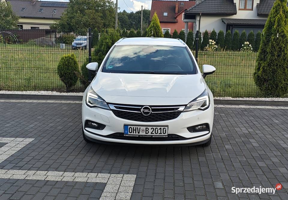 Opel Astra 14T benzyna 125 Sport Touer