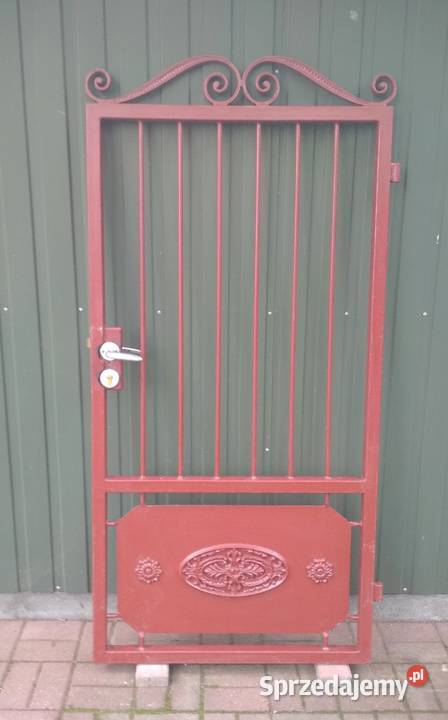 Furtka metalowa z ozdobami Sulejówek