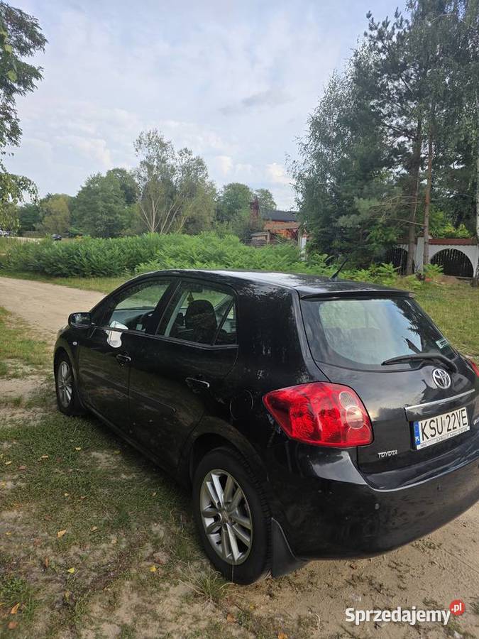 Toyota Auris 16 VVTi Premium 2009 180 000 salon Kielce