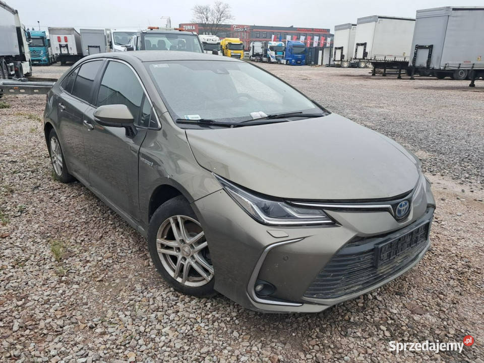 Toyota Corolla Seria E16 2012 dolnośląskie Komorniki