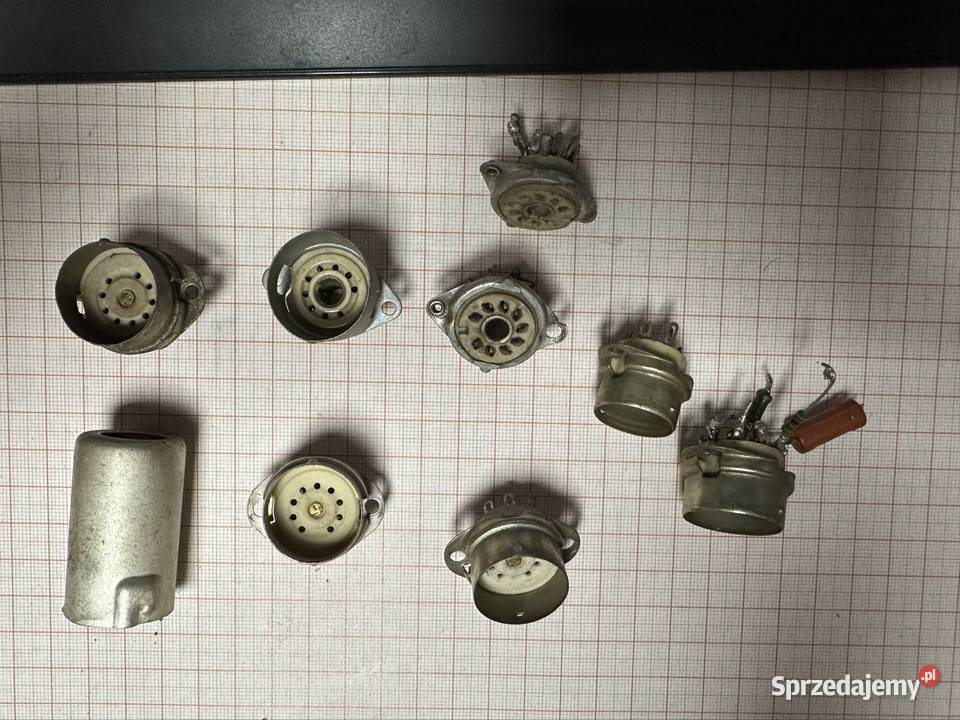 Podstawki lampy 9 pionowe 8 Z326