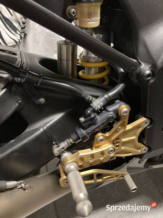 Yamaha R1 rn09 niski przebieg 32334 Super stan Domaniewice