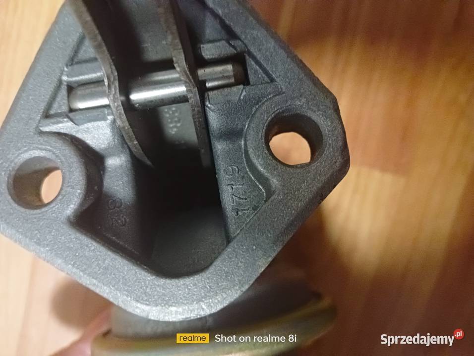 Pompa paliwowa mechaniczna jeep Godziszka