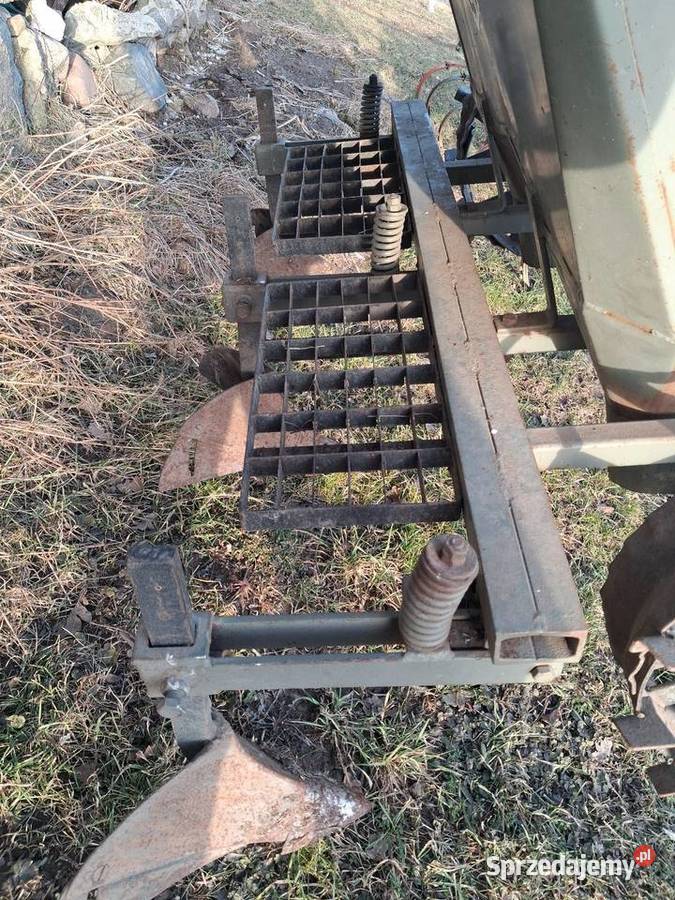 Sadzarka kubelkowa Biedaszki Sadzarka do Siewniki i sadzarki