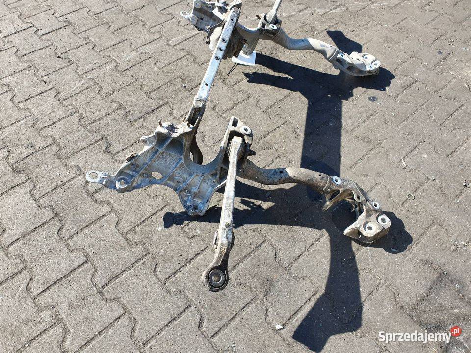 SANKI PRZEDNIE AUDI A5 8T0399315H osobowe