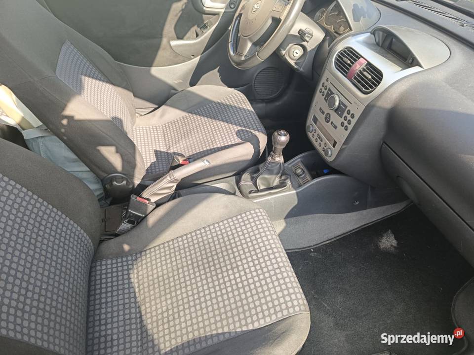 opel corsa 2005 12 benzyna Legnica sprzedam