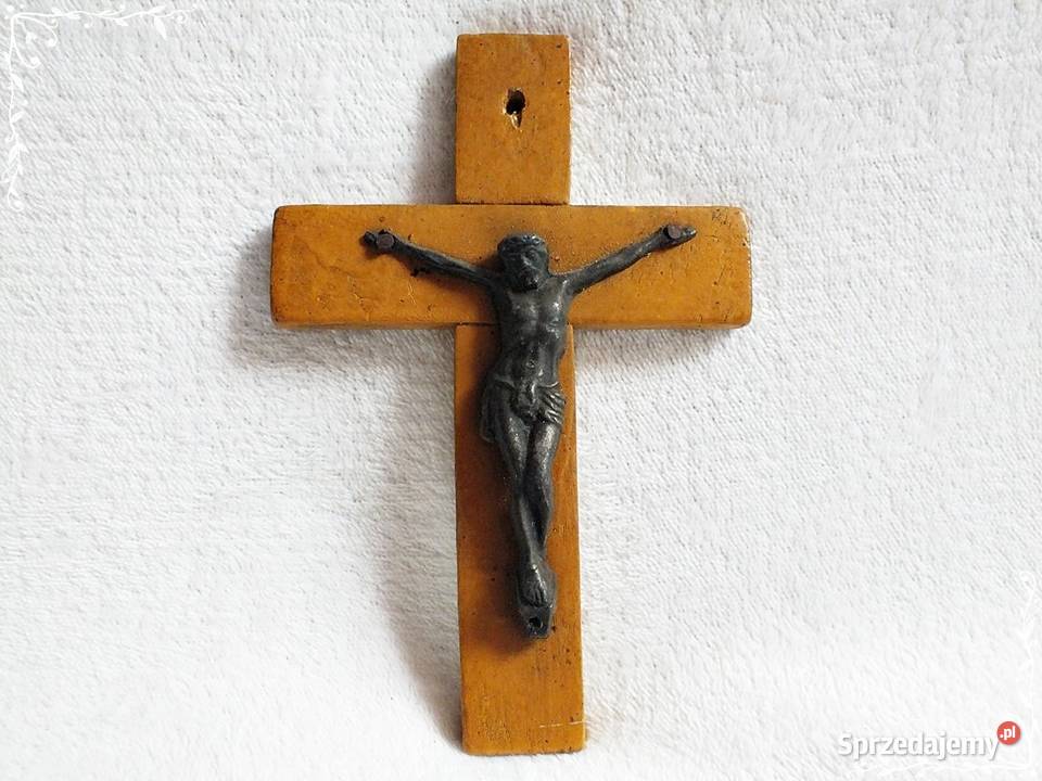 Stary Krzyż z ciemnego drewna do powieszenia